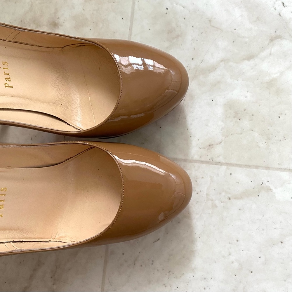 Christian Louboutin Tan Patent Leather Heels - Picture 8 of 14